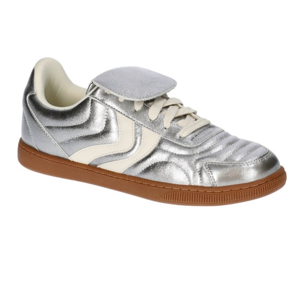 NWT Madden NYC Silver Fold-Over Sneakers | Women’s Size 6 | Metallic Gum Sole